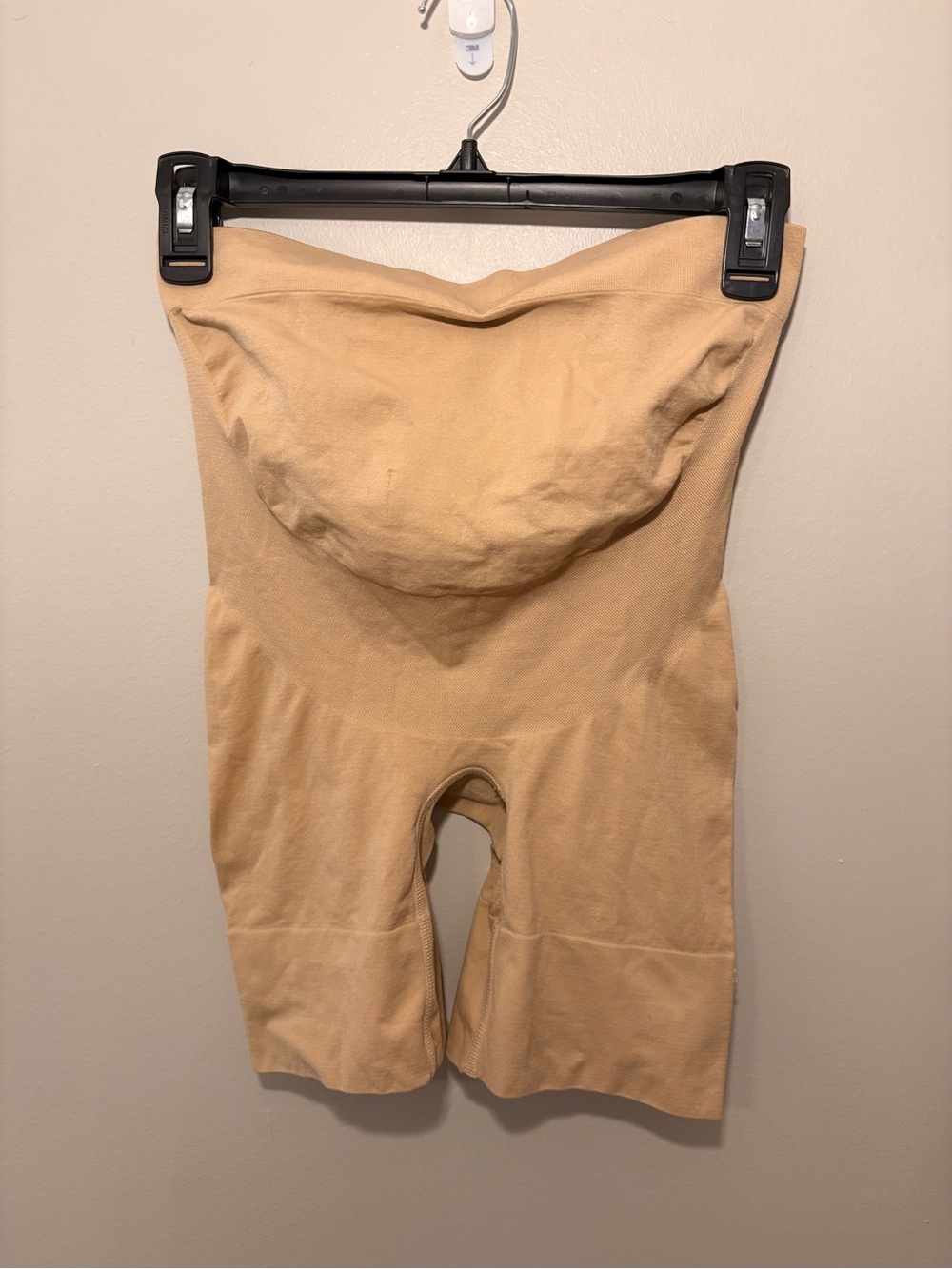 Maternity High-Waist Shapewear Shorts in Nude Size Medium